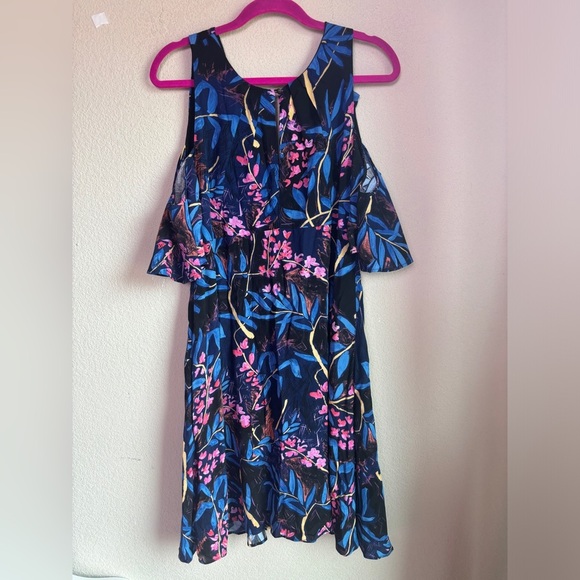 Anthropologie Maeve Elia Tropical Floral Open Shoulder Flutter Sleeve Dr… - Picture 2 of 11